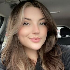 Meet your Posher, Phoebe